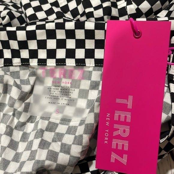 NWT Terez Short Sleeve Button Down in Racing Check - Picture 3 of 10